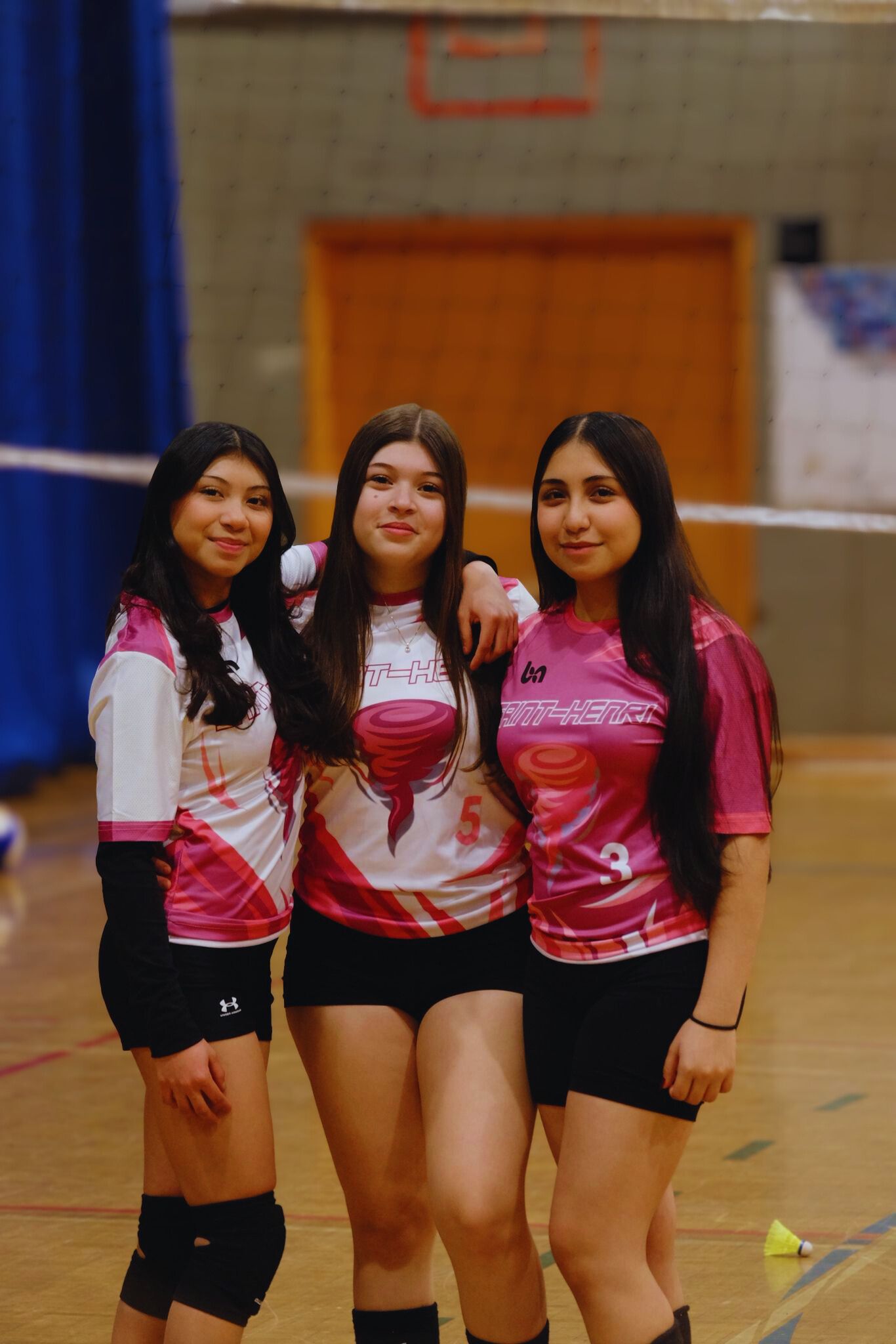 custom women’s volleyball team jerseys Montreal pink white uniforms ba Gear indoor court team photo
